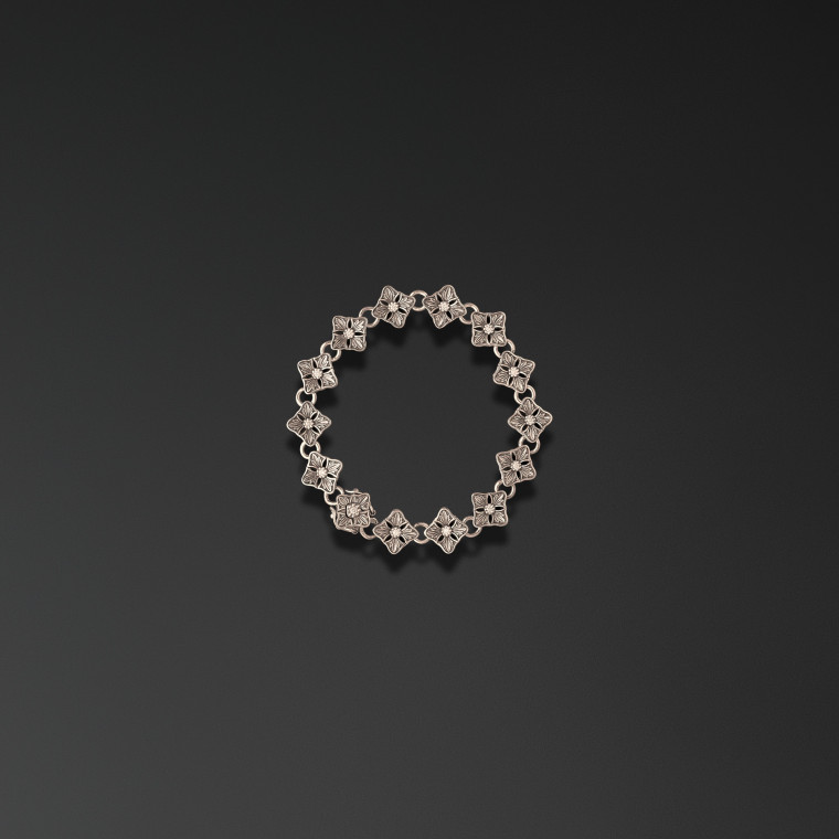 “Floral” chain bracelet