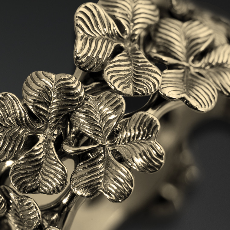 Clover ring