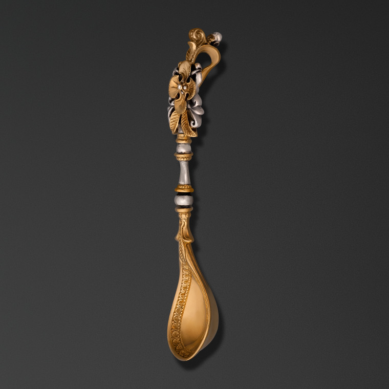 Spoon with finial 