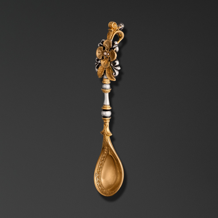 Spoon with finial 